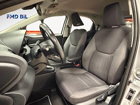 Toyota Yaris 11 of 28