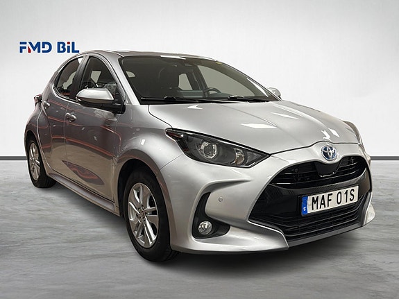Toyota Yaris 4 of 28