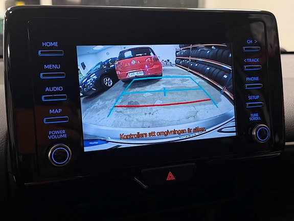 Toyota Yaris 17 of 28