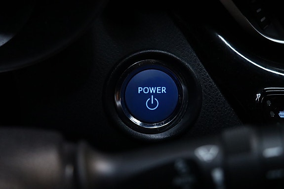Toyota C-HR 18 of 30