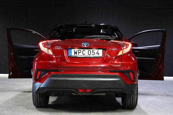 Toyota C-HR 7 of 30