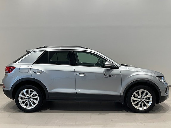 Volkswagen T-Roc 3 of 20