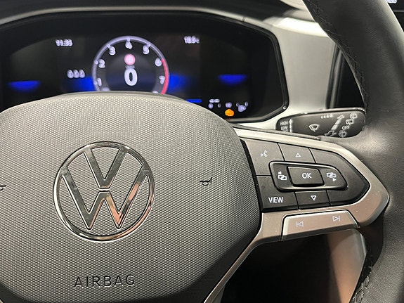 Volkswagen T-Roc 15 of 20