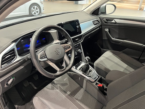 Volkswagen T-Roc 12 of 20