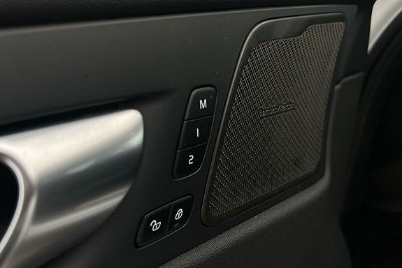 Volvo XC60 20 of 30