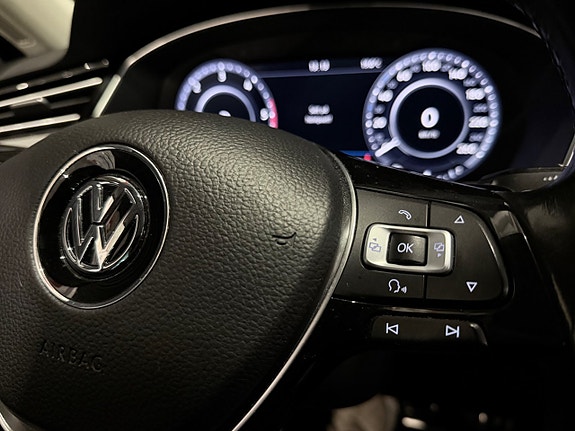 Volkswagen Passat Alltrack 23 of 30