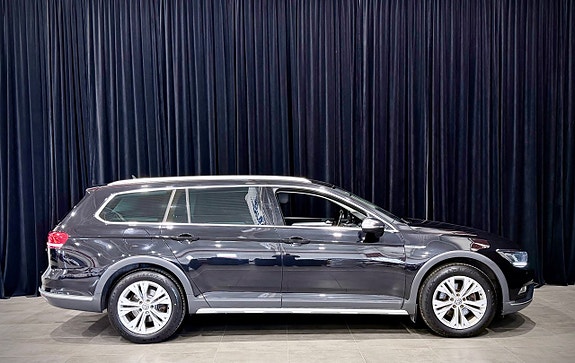 Volkswagen Passat Alltrack 7 of 30