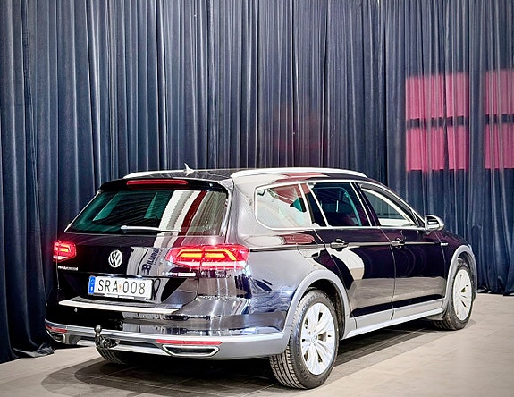 Volkswagen Passat Alltrack 6 of 30