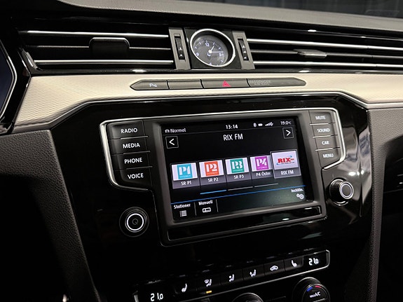 Volkswagen Passat Alltrack 30 of 30