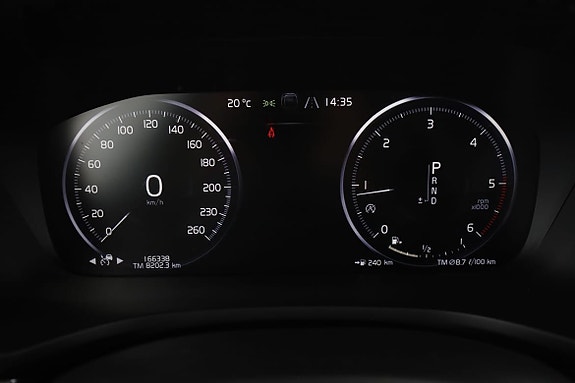 Volvo V60 Cross Country 20 of 30