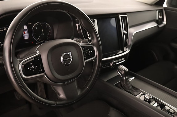 Volvo V60 Cross Country 12 of 30