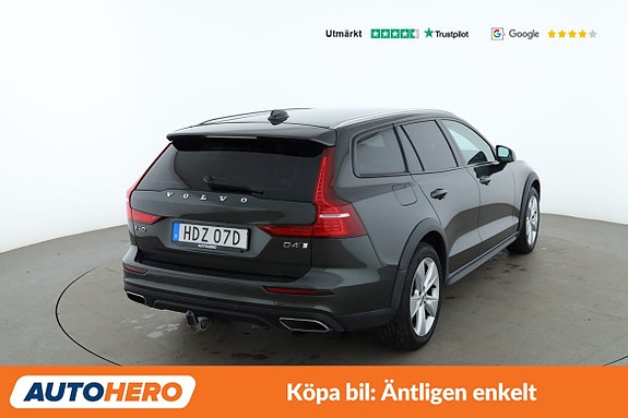 Volvo V60 Cross Country 6 of 30