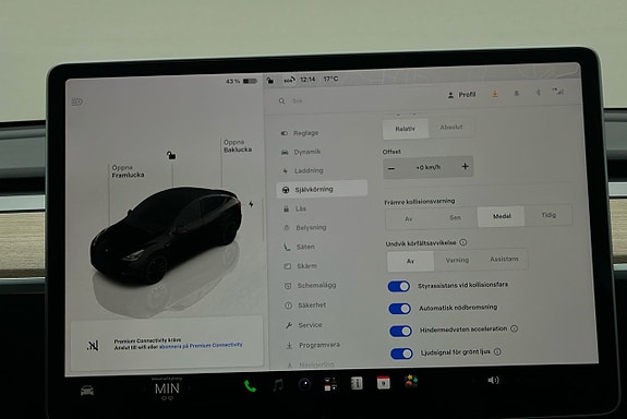 Tesla Model Y 24 of 25