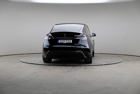 Tesla Model Y 5 of 25