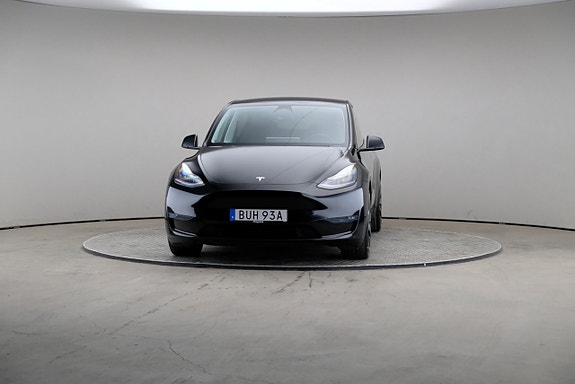 Tesla Model Y 3 of 25