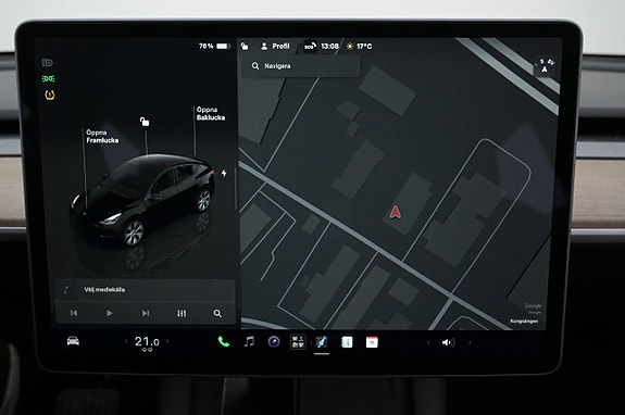 Tesla Model Y 16 of 27