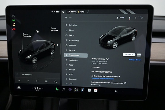 Tesla Model Y 9 of 27