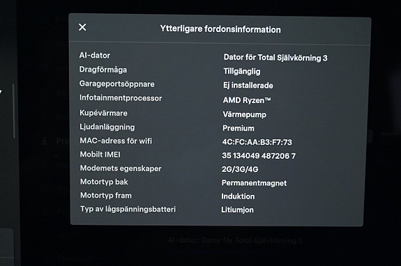 Tesla Model Y 12 of 27