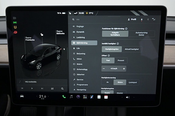Tesla Model Y 10 of 27