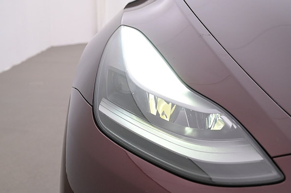 Tesla Model Y 26 of 27