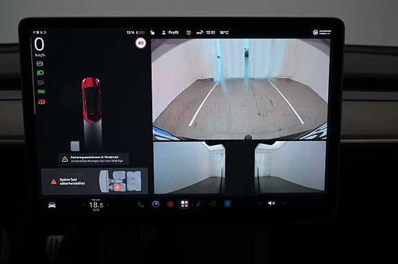 Tesla Model Y 18 of 27