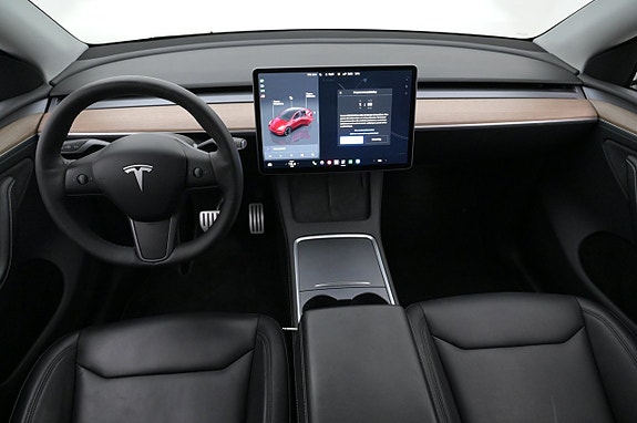 Tesla Model Y 6 of 27