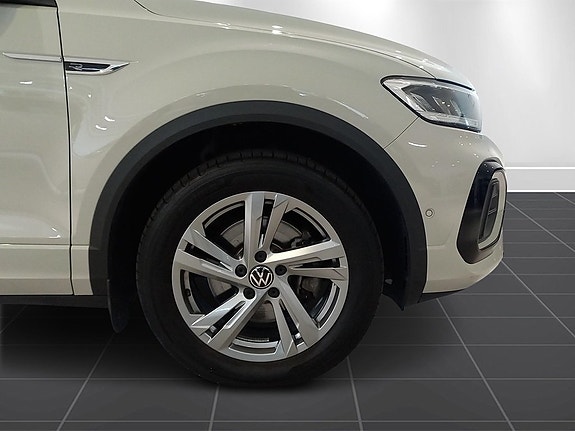 Volkswagen T-Roc 9 of 15
