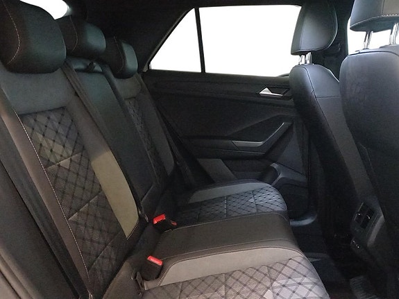 Volkswagen T-Roc 12 of 15