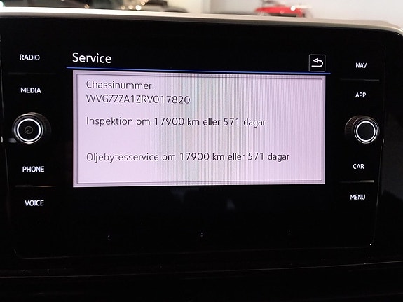 Volkswagen T-Roc 14 of 15