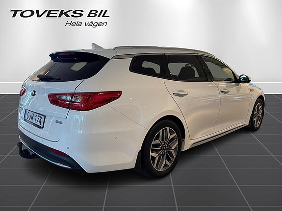 Kia Optima 2 of 13