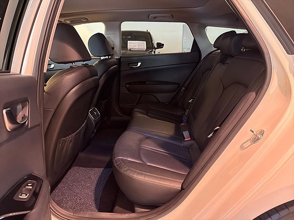 Kia Optima 11 of 13