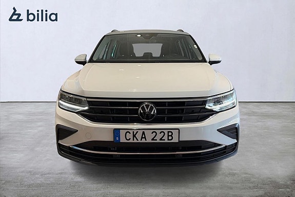 Volkswagen Tiguan 3 of 22