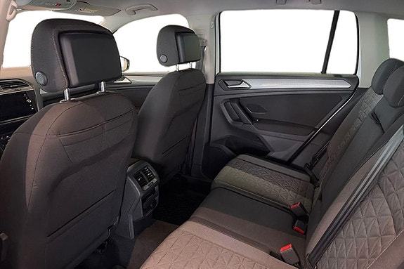 Volkswagen Tiguan 19 of 22