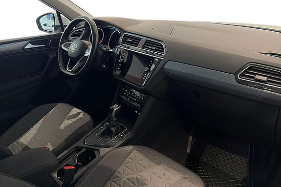 Volkswagen Tiguan 17 of 22