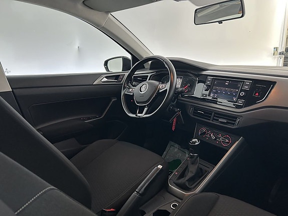 Volkswagen Polo 14 of 22
