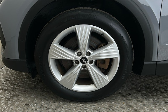 Audi Q4 e-tron 12 of 25