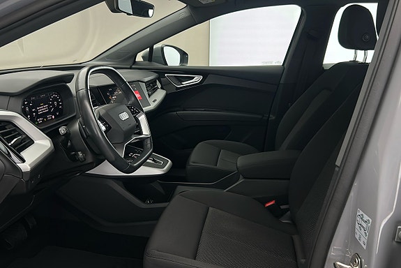 Audi Q4 e-tron 10 of 25