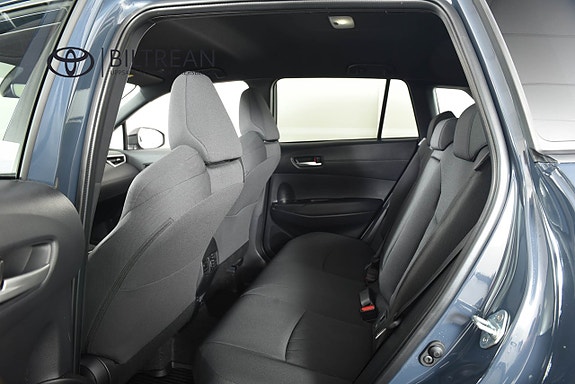Toyota Corolla Cross 8 of 16