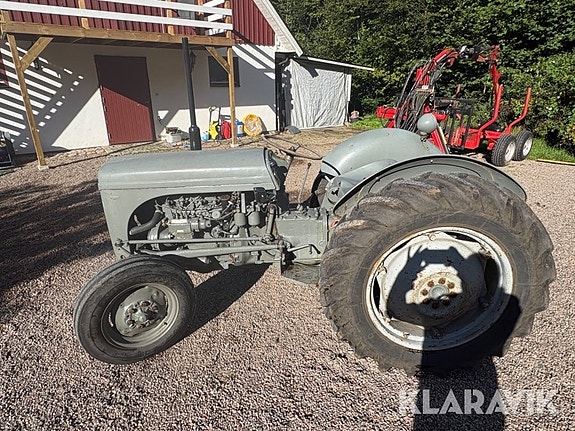 Veterantraktor Ferguson TEF 20 Grålle 2 of 6