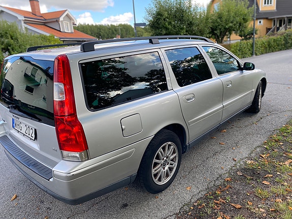 Volvo V70 5 of 10