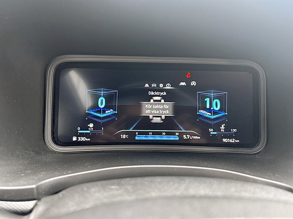 Hyundai Kona 8 of 16