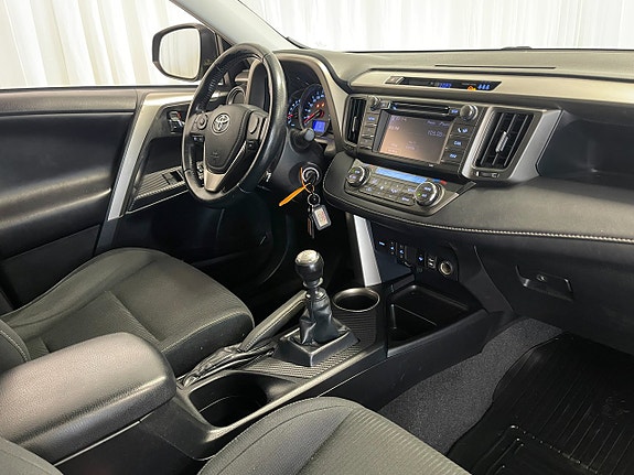 Toyota RAV4 11 of 18