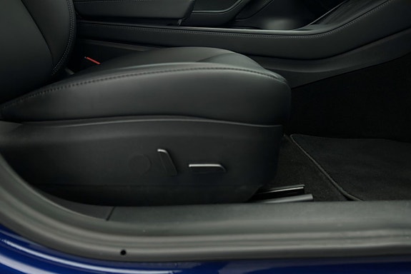 Tesla Model 3 16 of 26