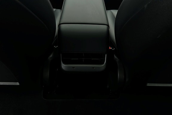 Tesla Model 3 22 of 26