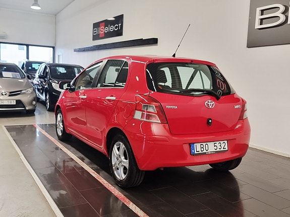 Toyota Yaris 14 of 20