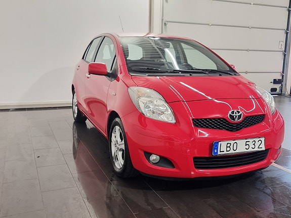 Toyota Yaris 4 of 20