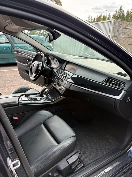 BMW 525d 10 of 17