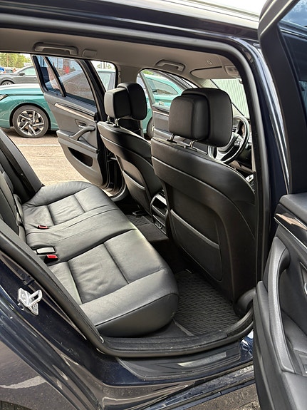 BMW 525d 11 of 17