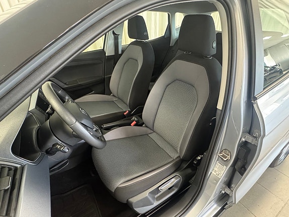 Seat Arona 7 of 16