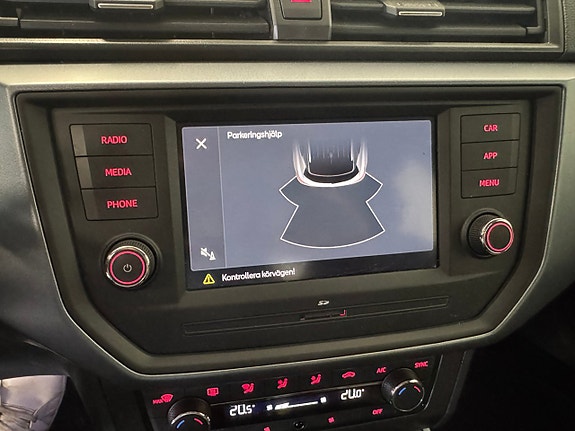 Seat Arona 13 of 16